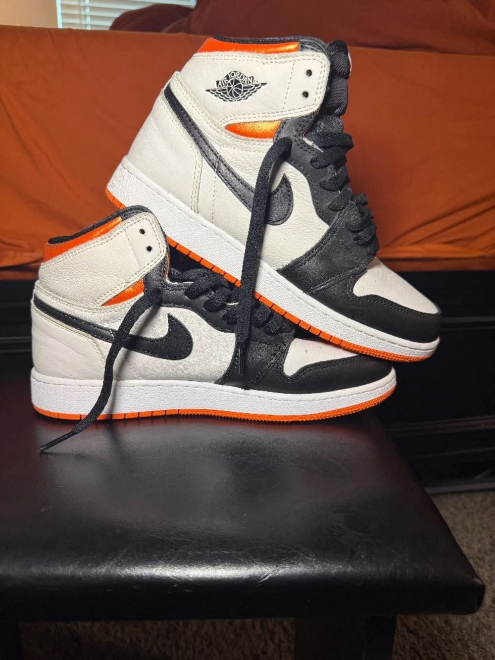 7M, Electro Orange, Jordan Retro OG 1, Great Condition